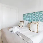 Vacation I Puerto Banus Sea Front, Sea View, New Decoration, Bbq, 24-7 Security, Pool *