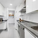 Apartment Vacation I Puerto Banus Sea Front, Sea View, New Decoration, Bbq, 24-7 Security, Pool *