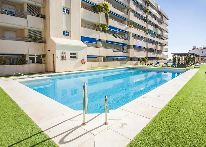 Vacation I Puerto Banus Sea Front, View, 24-7 Security, Pool شقة