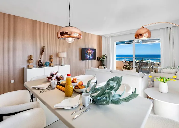 Vacation I Puerto Banus Sea Front, View, 24-7 Security, Pool ماربيا