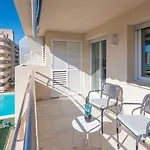 Vacation I Puerto Banus Sea Front, Sea View, New Decoration, Bbq, 24-7 Security, Pool Apartment Marbella