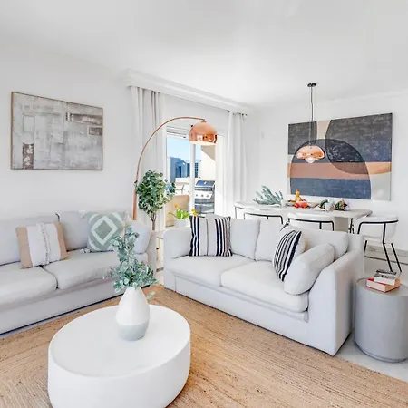 Vacation I Puerto Banus Sea Front, View, 24-7 Security, Pool * Marbella