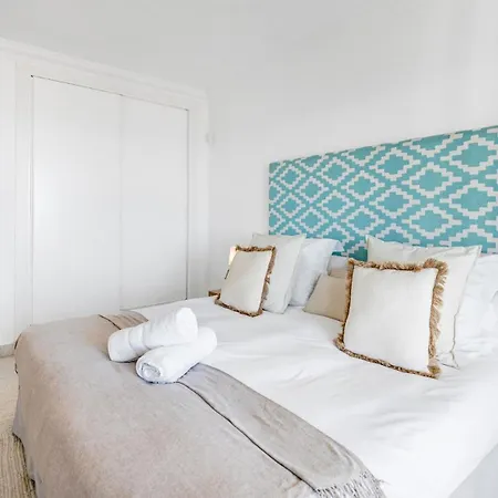 Vacation I Puerto Banus Sea Front, Sea View, New Decoration, Bbq, 24-7 Security, Pool *