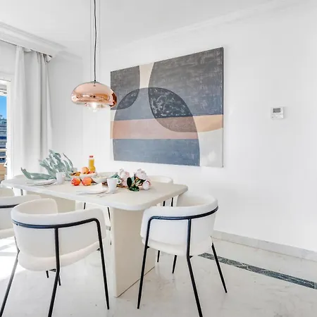 Apartment Vacation I Puerto Banus Sea Front, View, 24-7 Security, Pool