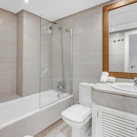 Vacation I Puerto Banus Sea Front, View, 24-7 Security, Pool