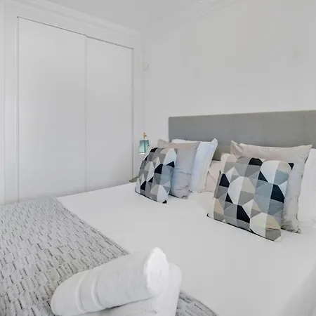 Vacation I Puerto Banus Sea Front, View, 24-7 Security, Pool