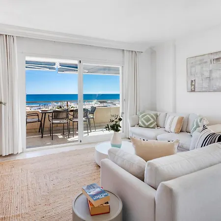 Apartment Vacation I Puerto Banus Sea Front, View, 24-7 Security, Pool