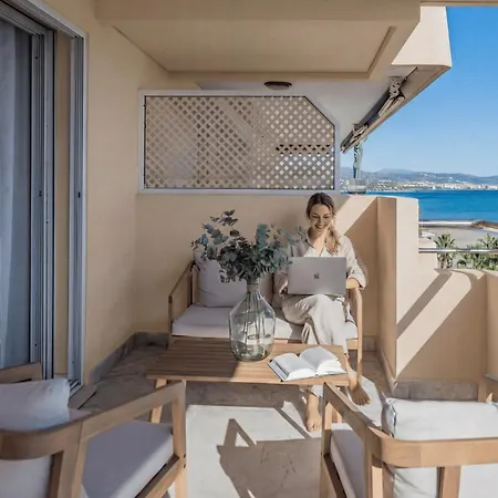 Vacation I Puerto Banus Sea Front, View, 24-7 Security, Pool Apartment