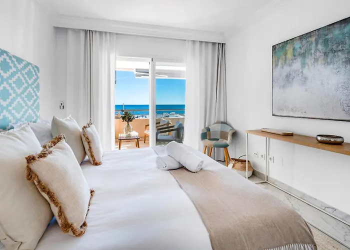 Vacation I Puerto Banus Sea Front, View, 24-7 Security, Pool Appartement Marbellac