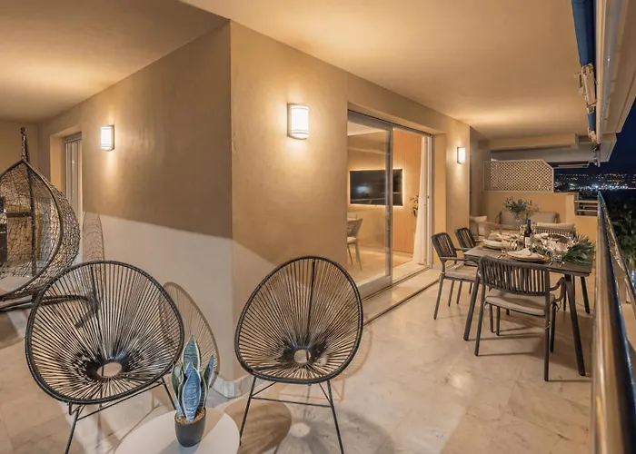 Apartment Vacation I Puerto Banus Sea Front, View, 24-7 Security, Pool *