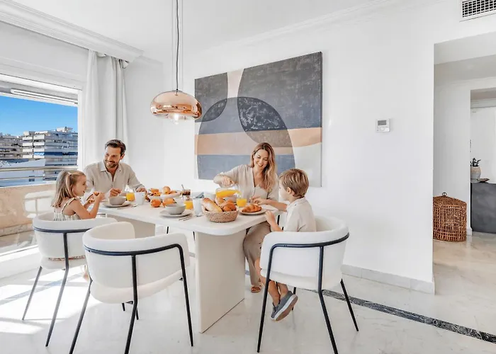 Apartment Vacation I Puerto Banus Sea Front, View, 24-7 Security, Pool Marbella