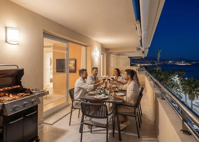 Vacation I Puerto Banus Sea Front, View, 24-7 Security, Pool *