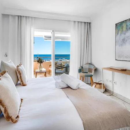 Vacation I Puerto Banus Sea Front, View, 24-7 Security, Pool Daire Marbella