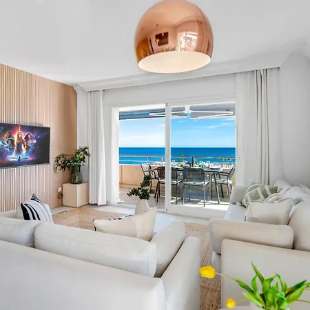 Vacation I Puerto Banus Sea Front, View, 24-7 Security, Pool Daire