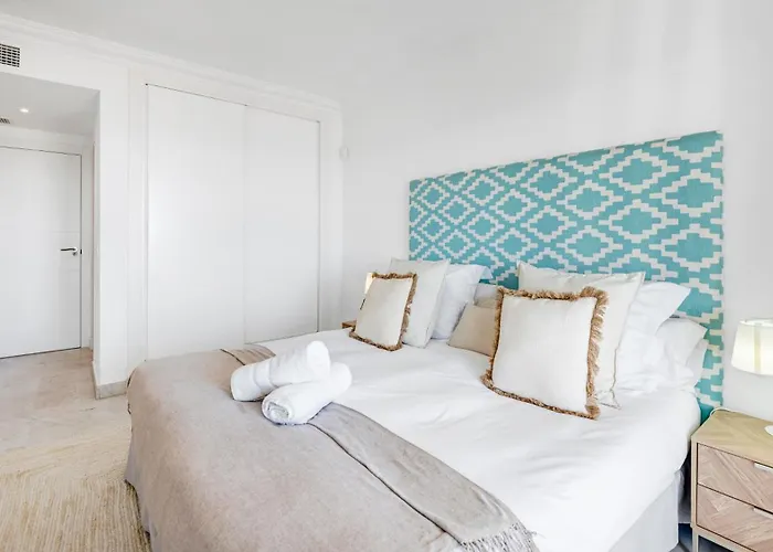 Vacation I Puerto Banus Sea Front, View, 24-7 Security, Pool *