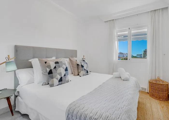 Vacation I Puerto Banus Sea Front, View, 24-7 Security, Pool