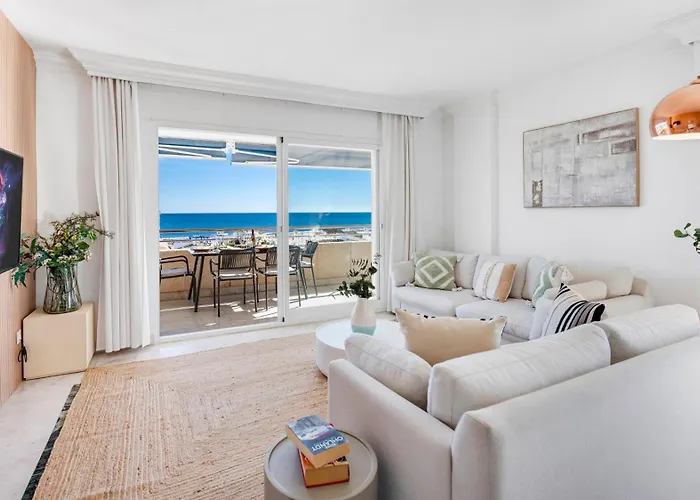 Apartment Vacation I Puerto Banus Sea Front, View, 24-7 Security, Pool
